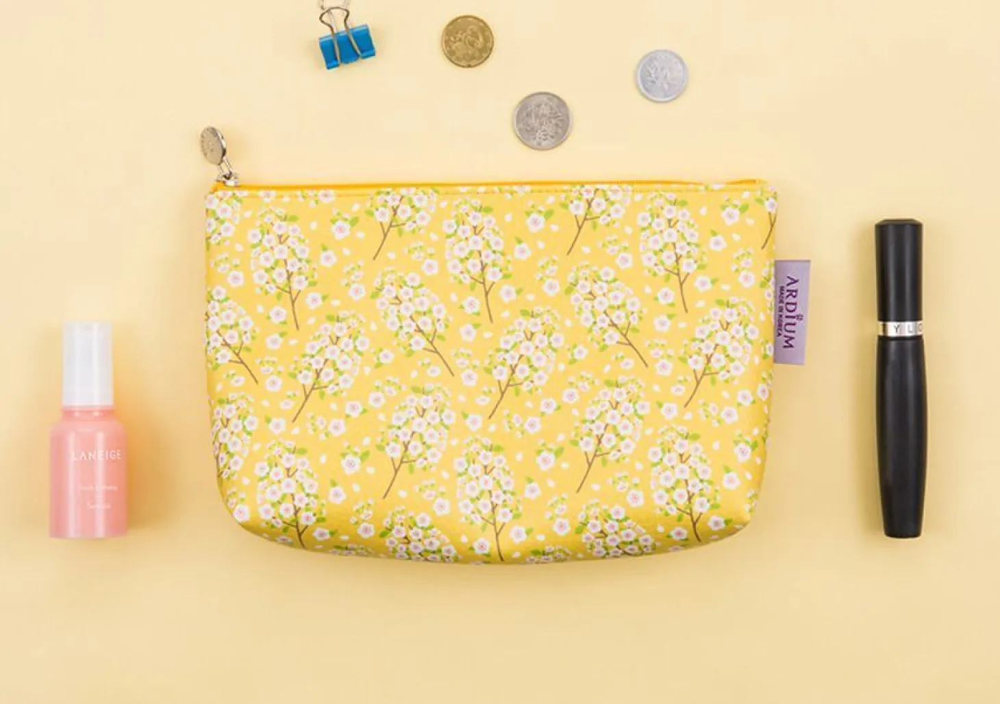 Ardium Triangle Pattern Pouch