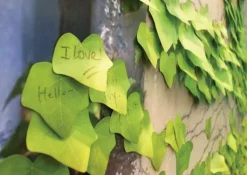 Medium Ivy Leaf Sticky Note