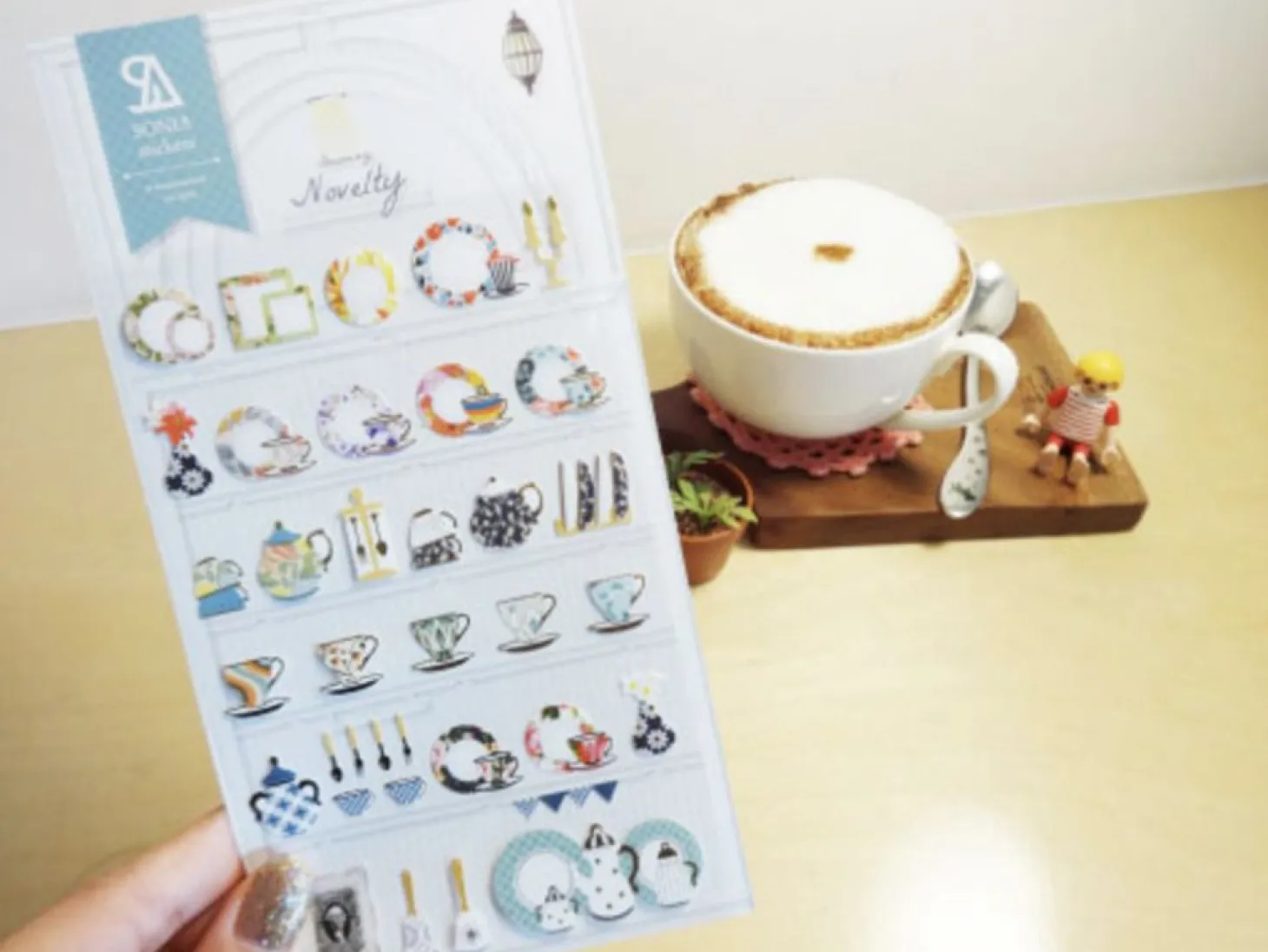 Novelty Deco Sticker