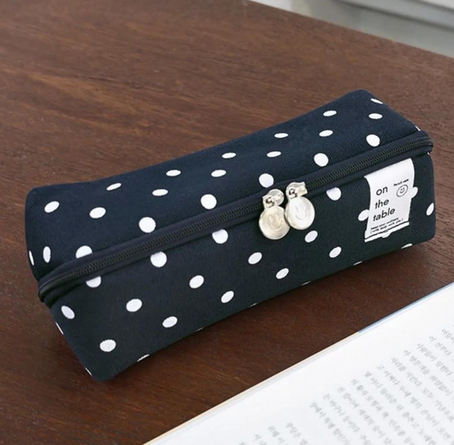 On the Table Cube Pen Pouch v2