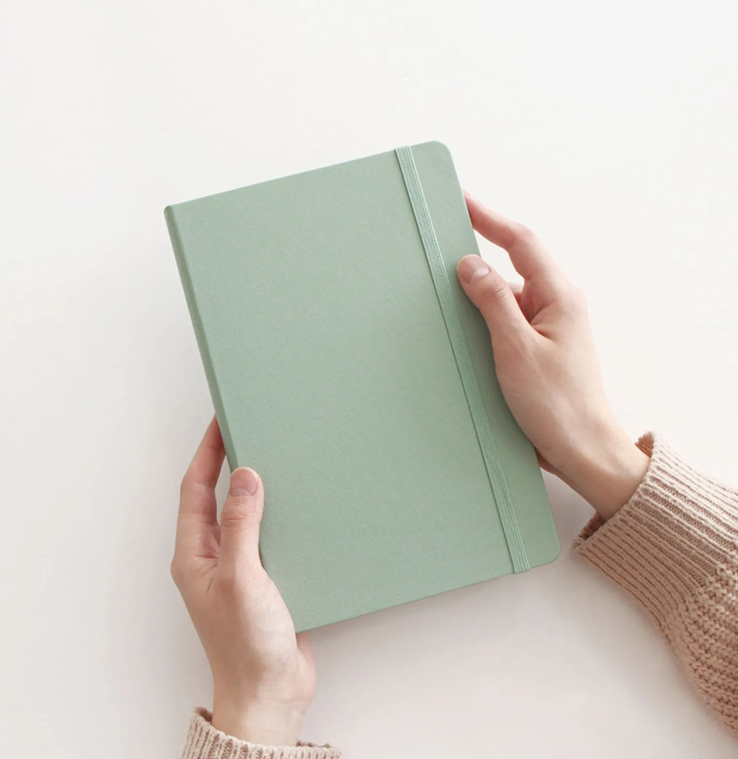 Prism 200p Hardcover Band Grid Notebook