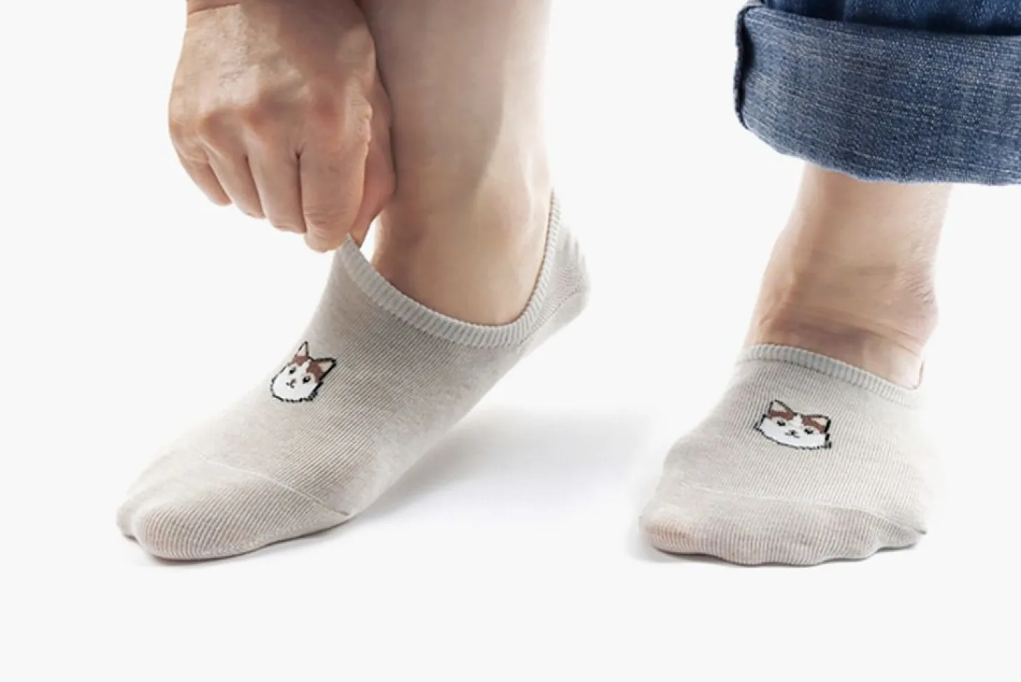 Reading Pet No Show Socks