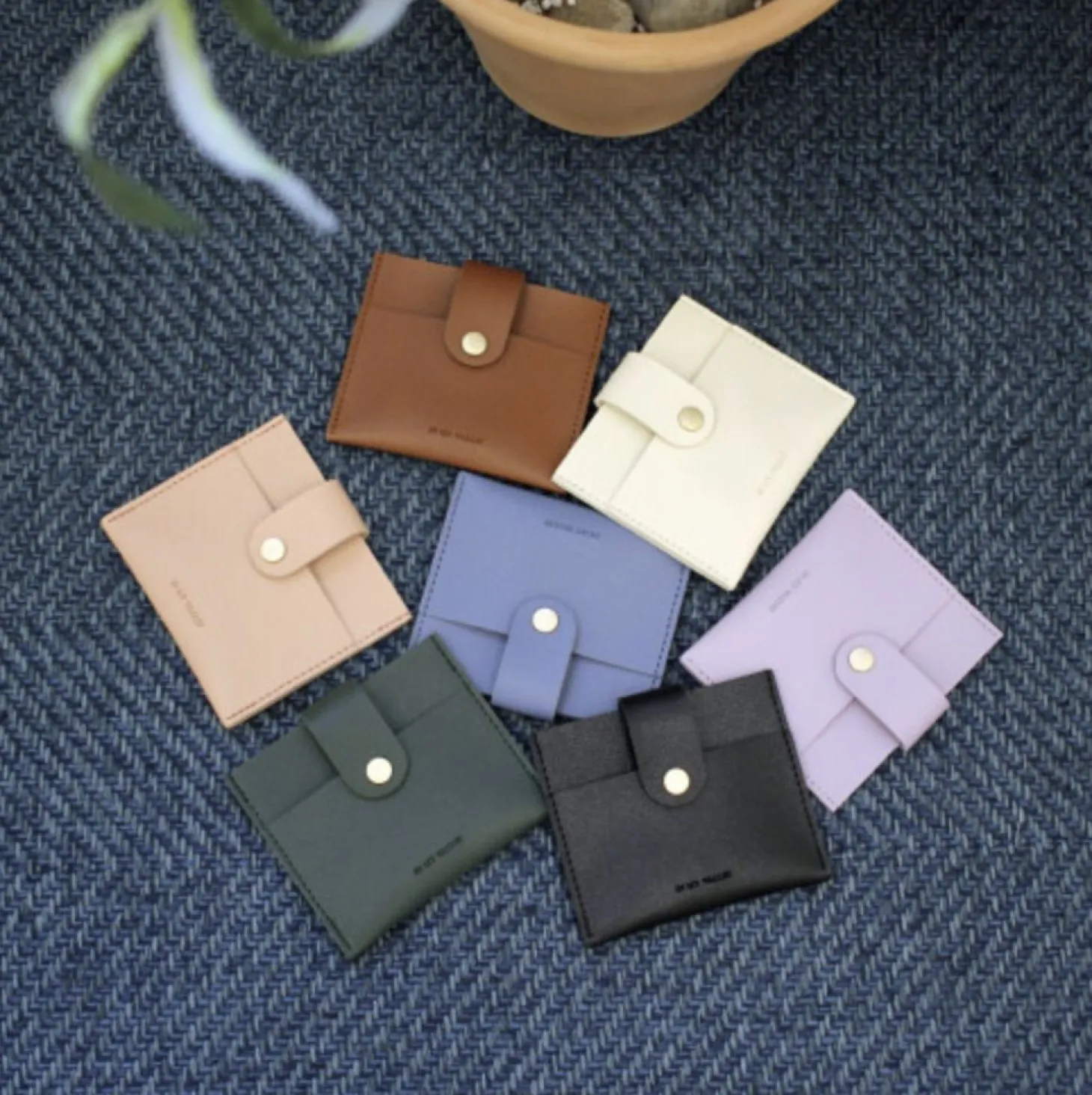 Simple Button Half Wallet