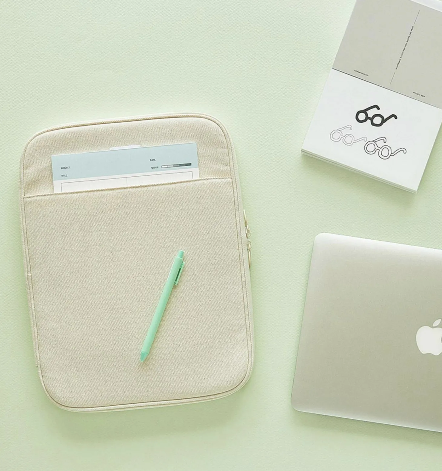 Table Talk 13 in. Pocket Laptop Pouch