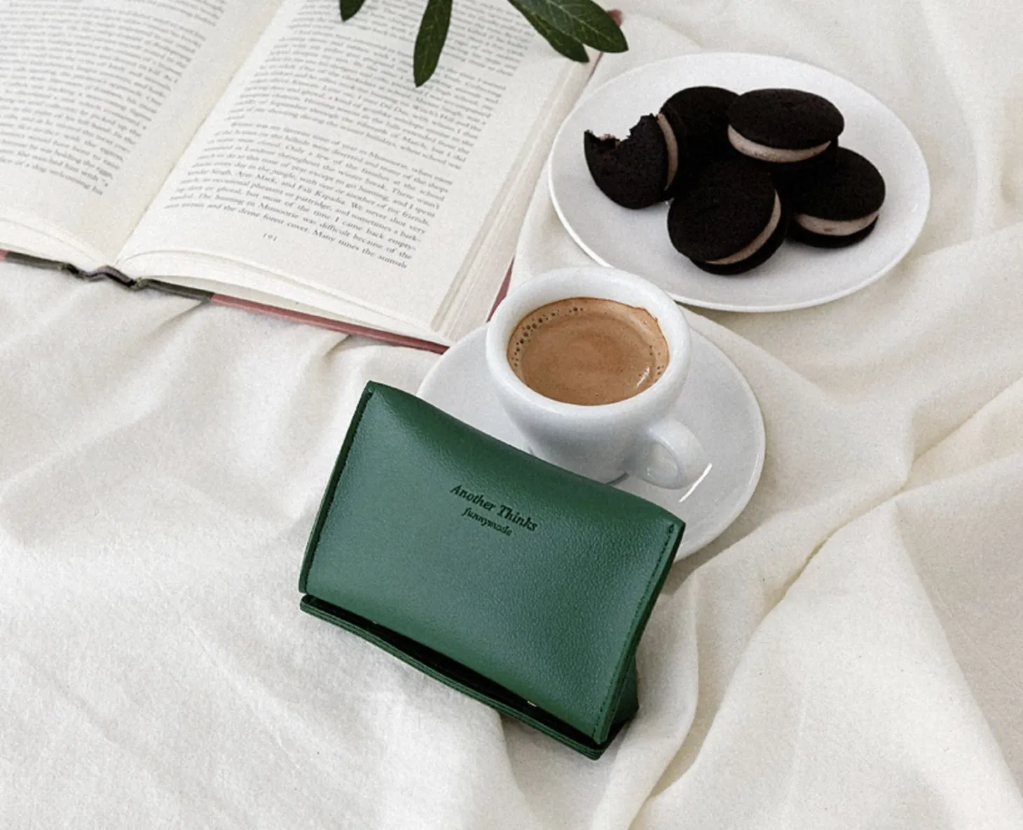Triangle Leather Card Case